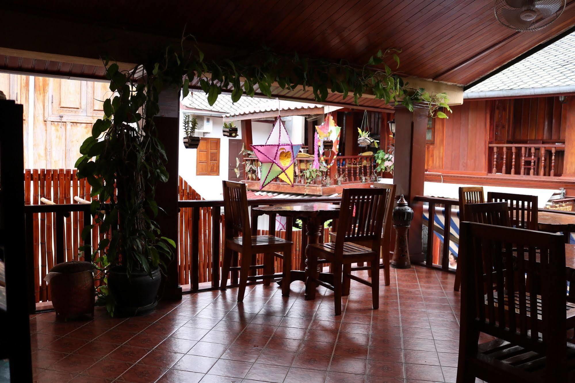 琅勃拉邦 苹果旅馆酒店 外观 照片